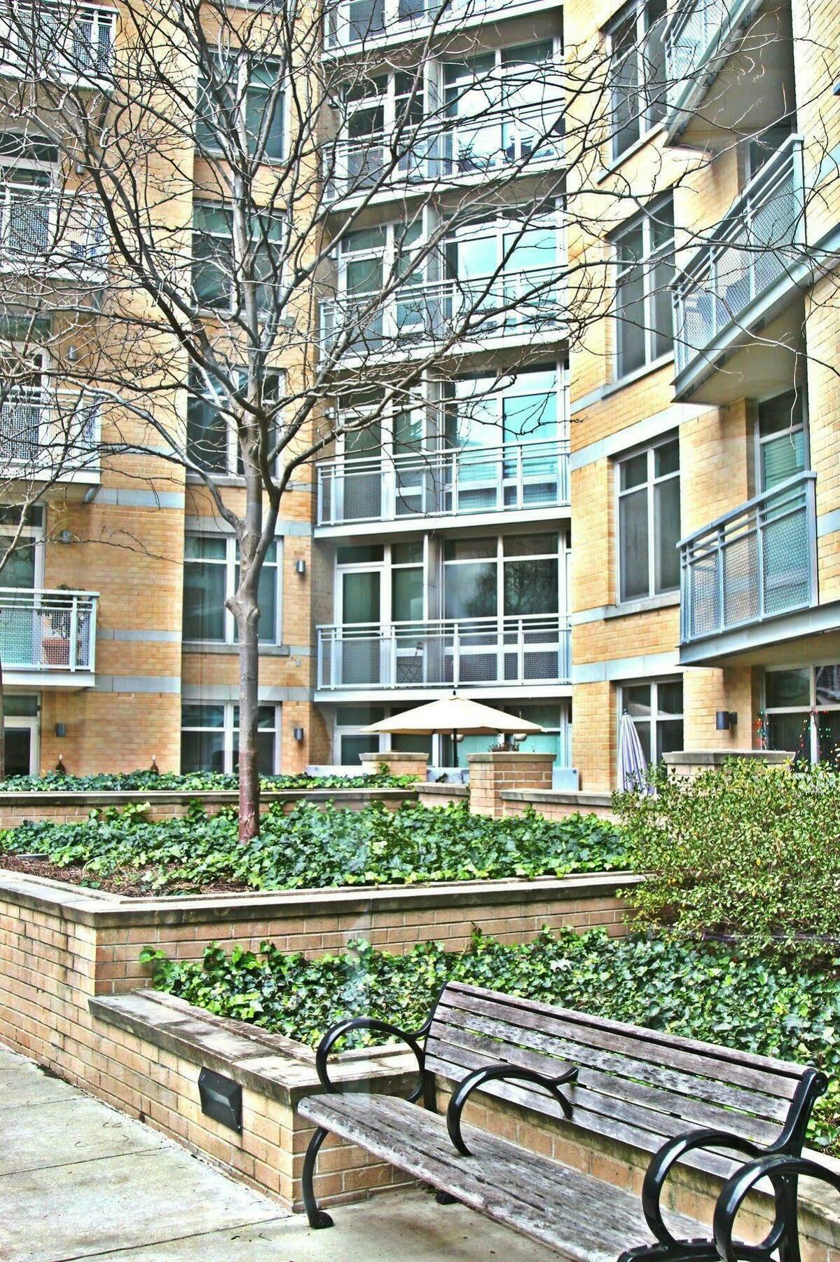 Weichert Suites At Wisconsin Place Chevy Chase Exterior photo